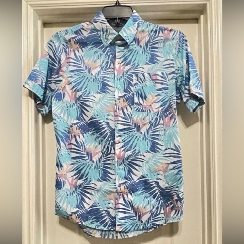 Izod Relaxed Classics Cotton Hawaiian Print Shirt